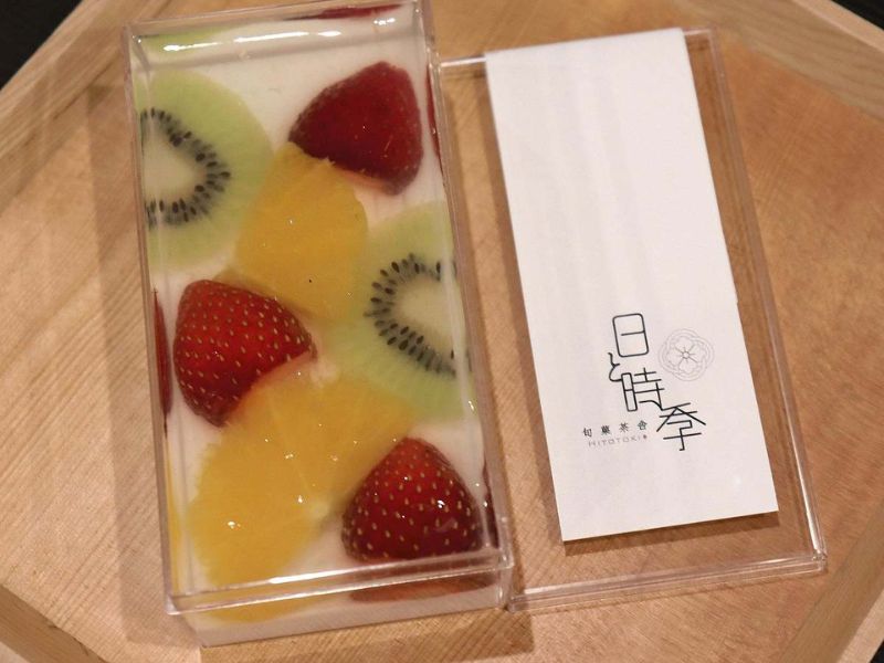 Annin milk-kan wagashi (1)